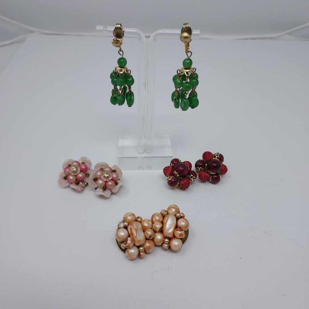 Vintage Hong Kong Earrings Lot 4 Pairs 3 Cluster 1 Dangle Clip Pink Green 1950s